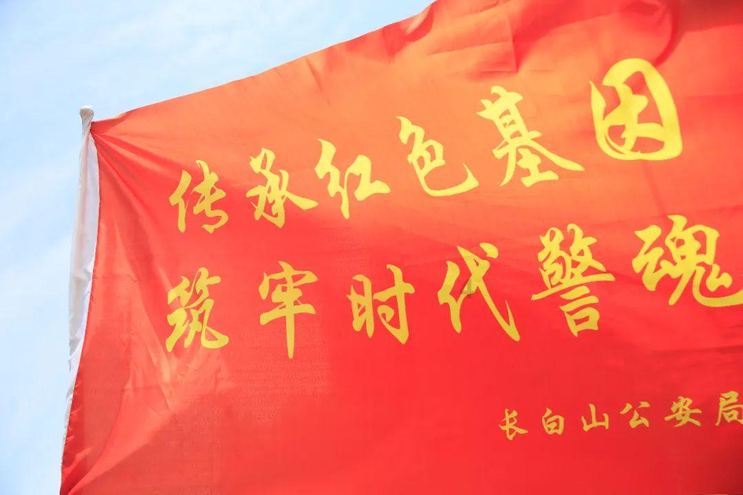 题材稀缺制作精良，影帝影后强强联手，刘烨主演的《排爆手》有何看点？游戏画面