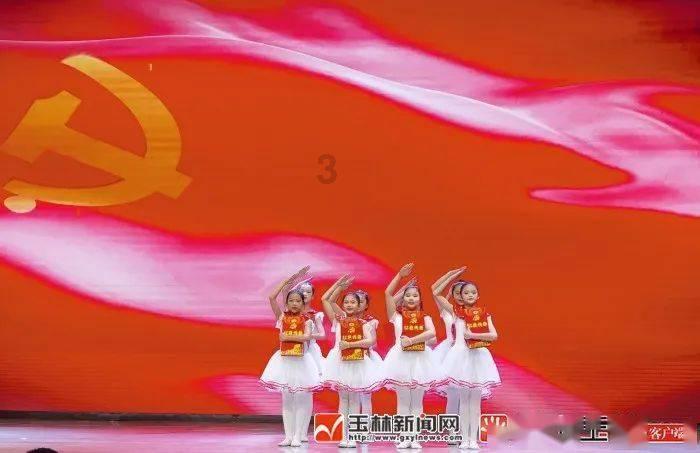在职场中到底要不要做不属于自己的事?游戏画面