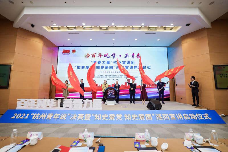 她是央视名嘴，比董卿还有学问，今48岁虽漂亮却单身一人！