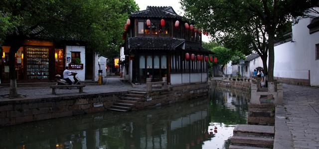 探索答案,尽在冰糖葫芦的配料是什么?就是熬糖是加的配方。蜗牛问答平台